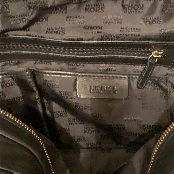 Michael Kors Authentic Leather Handbag - Picture 4 of 6